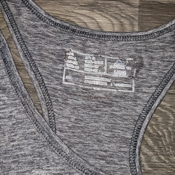 Large Grey New Balance Activewear Tank Top - Picture 3 of 3